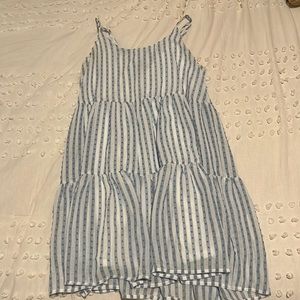 adorable blue dress!